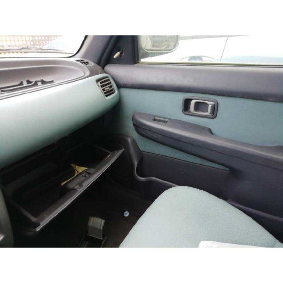 nissan micra (k11) del año 2002