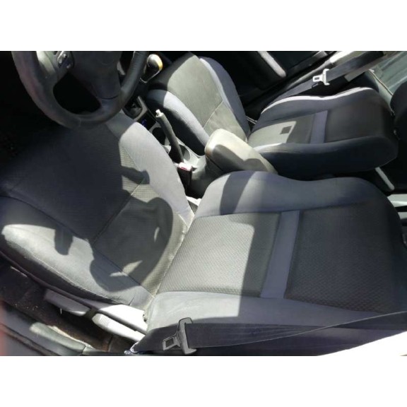 toyota corolla (e12) del año 2005