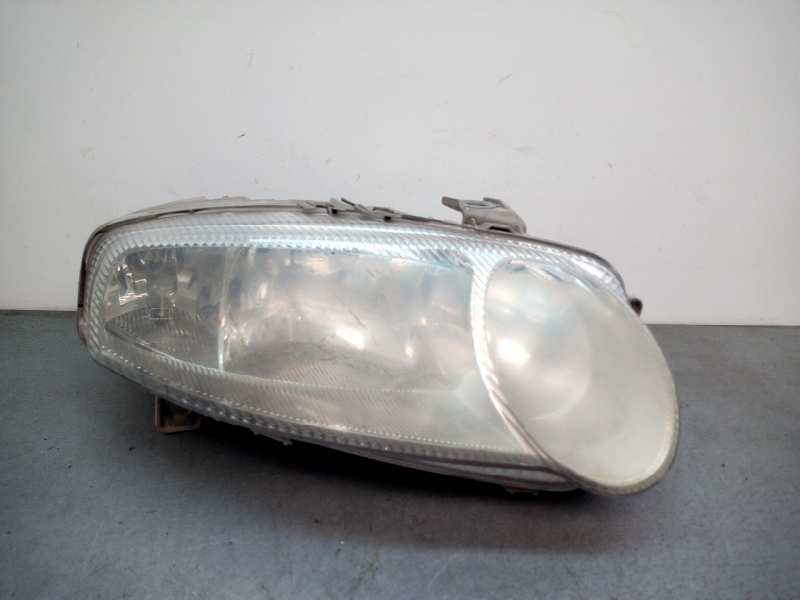 Recambio de faro derecho para alfa romeo 147 (190) 1.9 jtd distinctive referencia OEM IAM 468261940 0301186202 