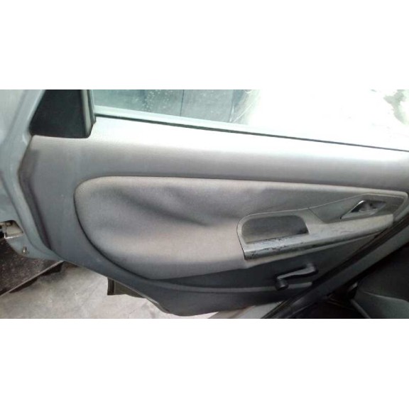 seat ibiza (6k1) del año 2001