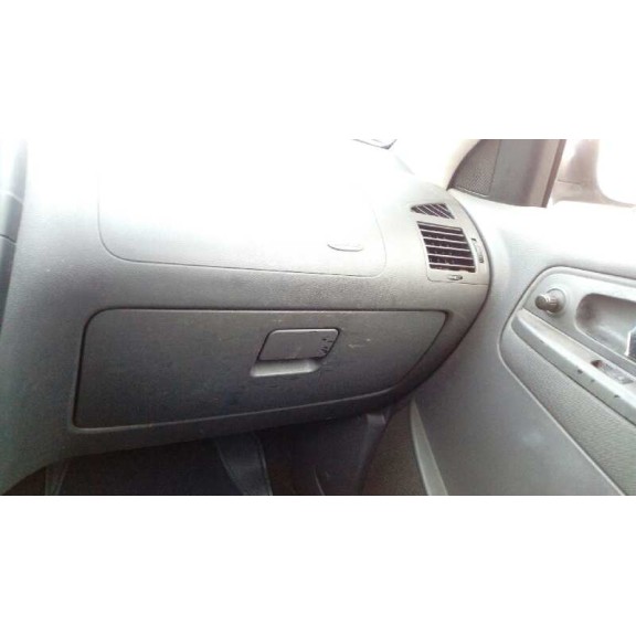 seat ibiza (6k1) del año 2001