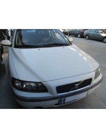 volvo s60 berlina del año 2001