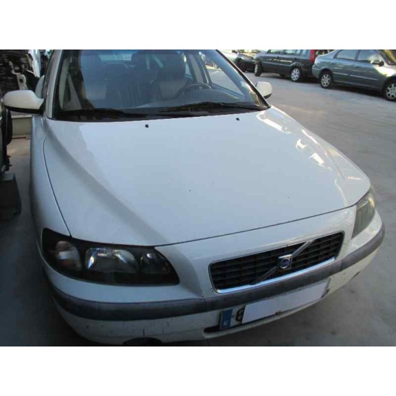 volvo s60 berlina del año 2001