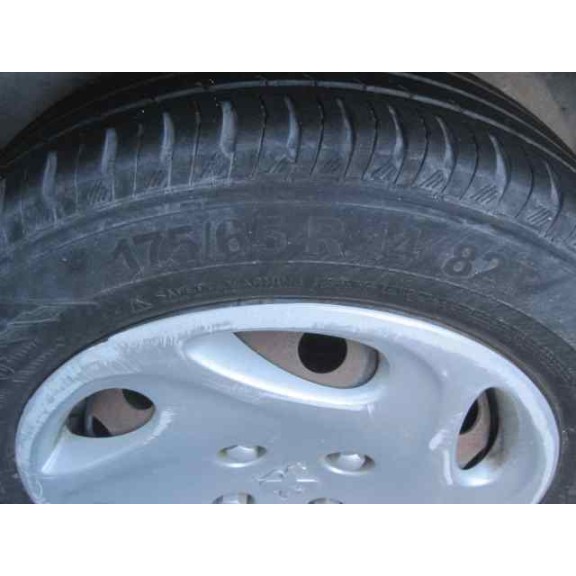 peugeot 206 berlina del año 1999