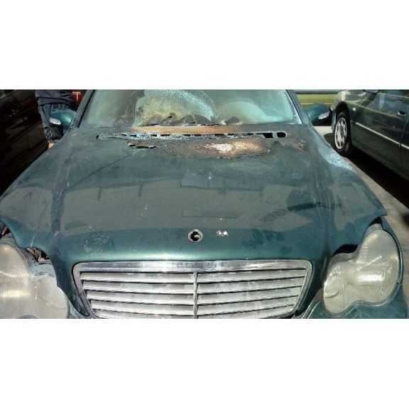 mercedes-benz clase c (w203) berlina del año 2000