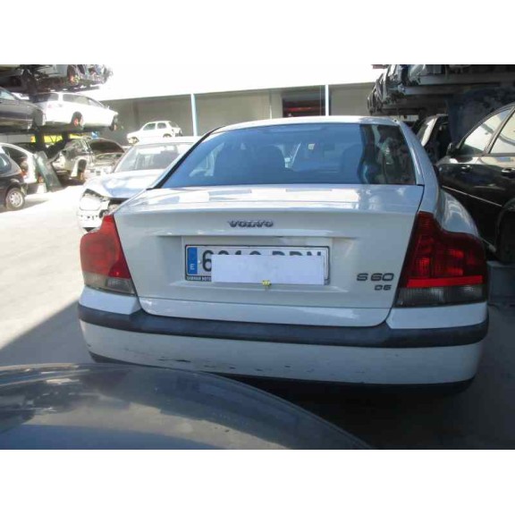 volvo s60 berlina del año 2001
