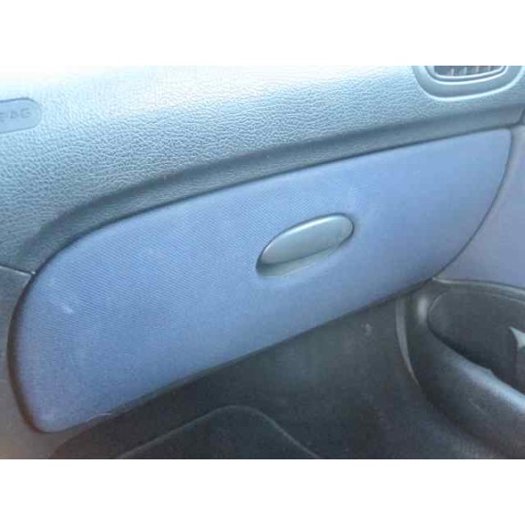 peugeot 206 berlina del año 1999