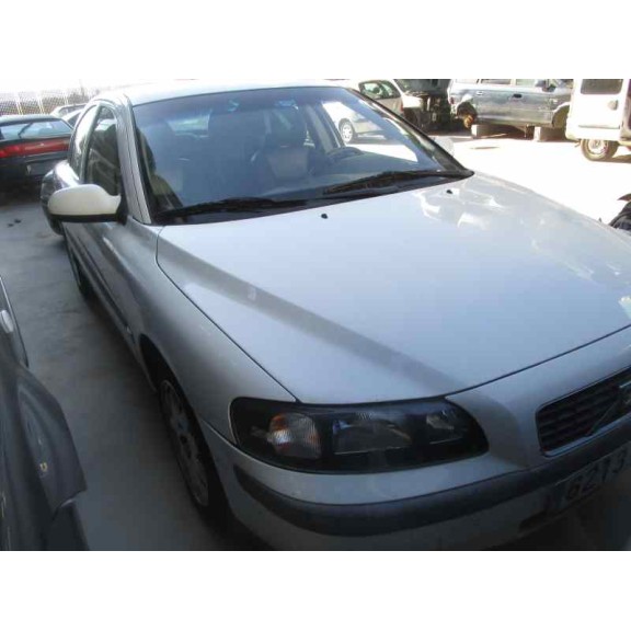 volvo s60 berlina del año 2001