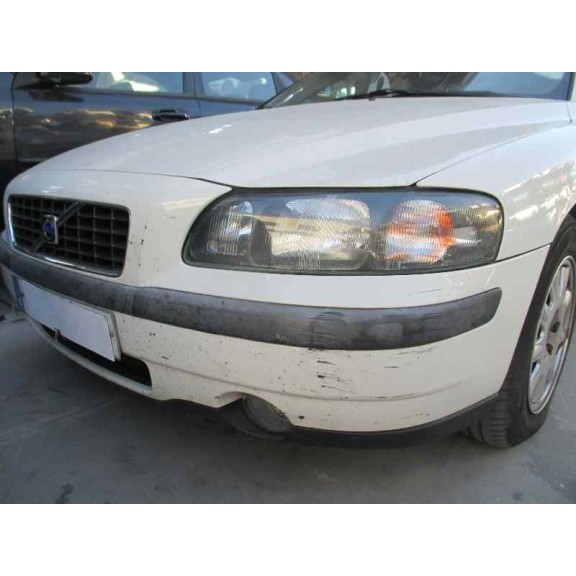 volvo s60 berlina del año 2001