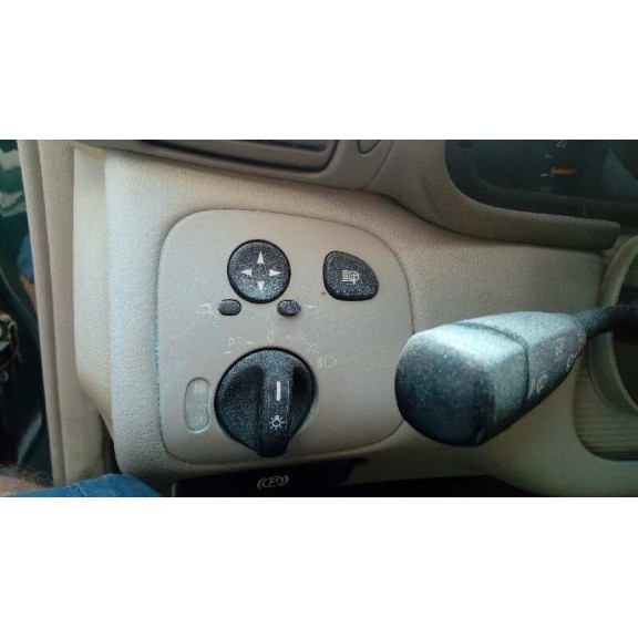 mercedes-benz clase c (w203) berlina del año 2000