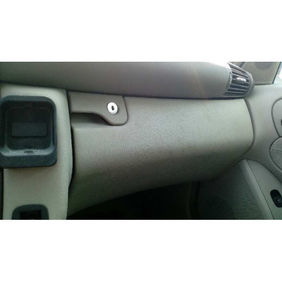 mercedes-benz clase c (w203) berlina del año 2000