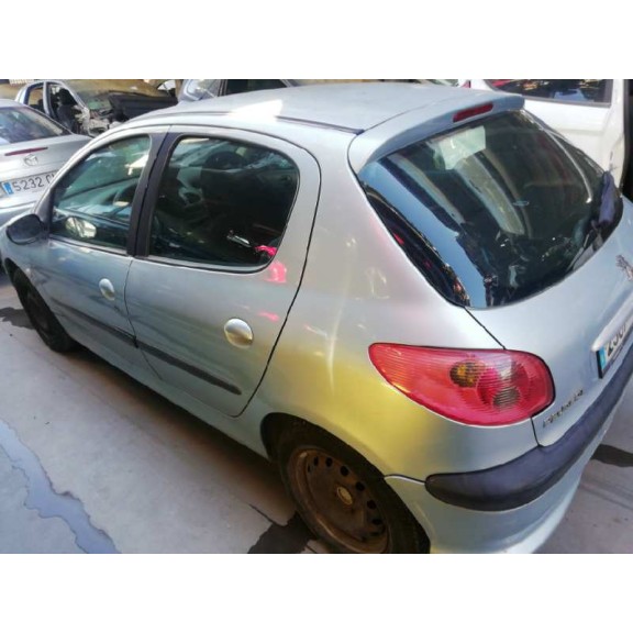 peugeot 206 berlina del año 2004