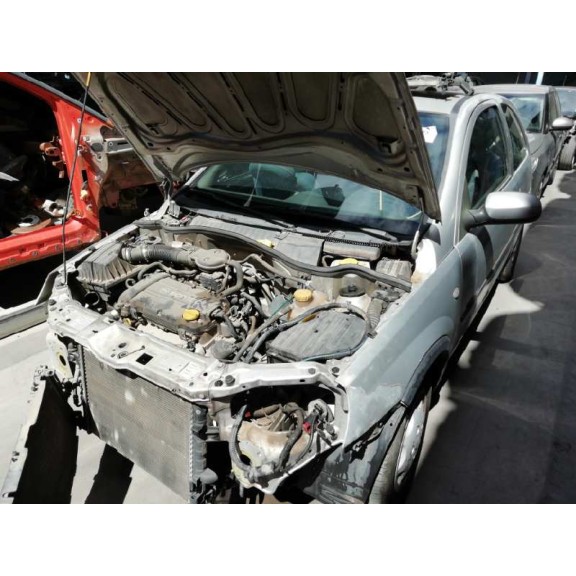 opel corsa c del año 2001