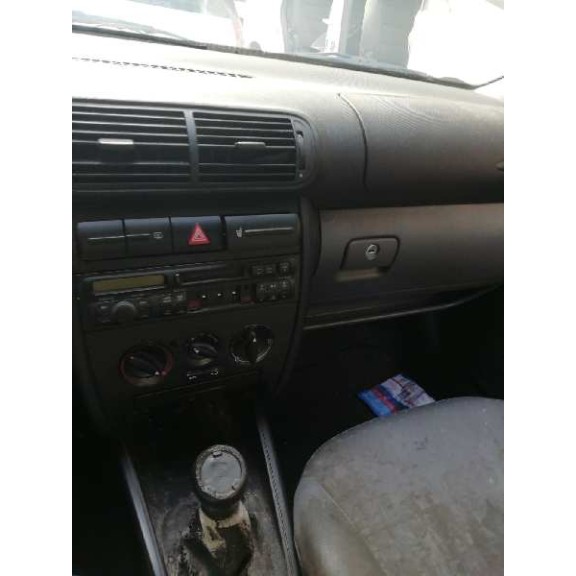 seat toledo (1m2) del año 2001