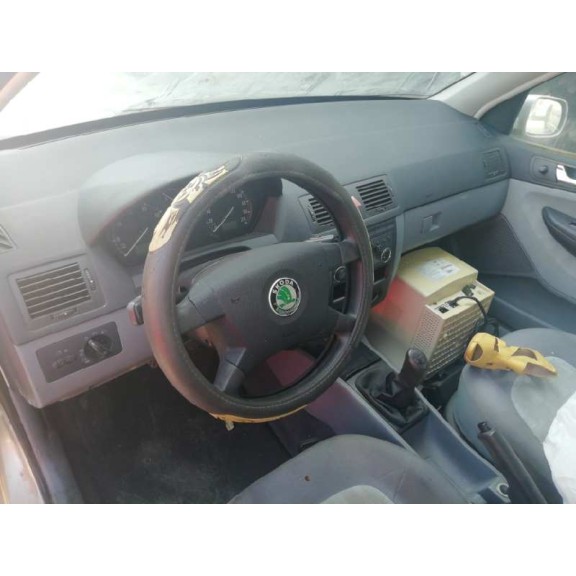 skoda fabia (6y2/6y3) del año 2001