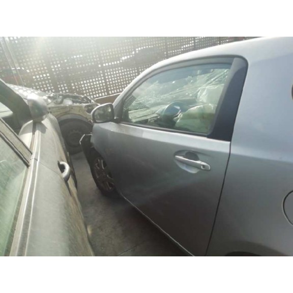 toyota iq del año 2010