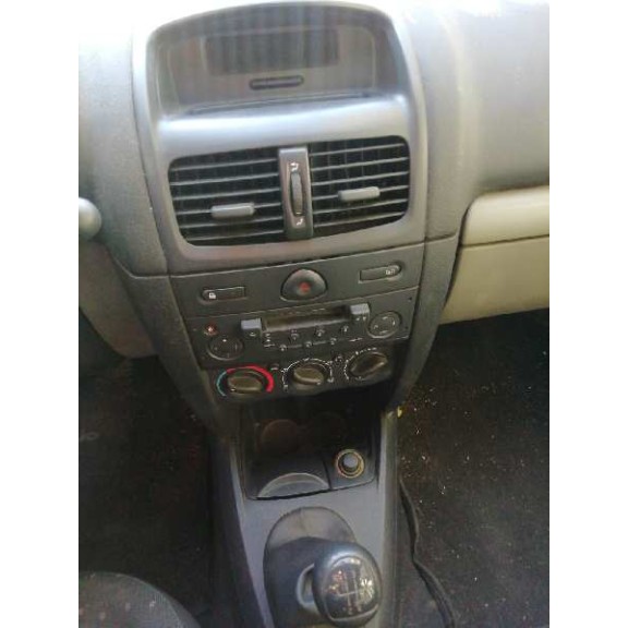 renault clio ii fase ii (b/cb0) del año 2002