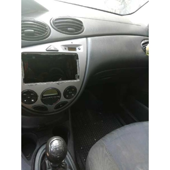 ford focus berlina (cak) del año 2004