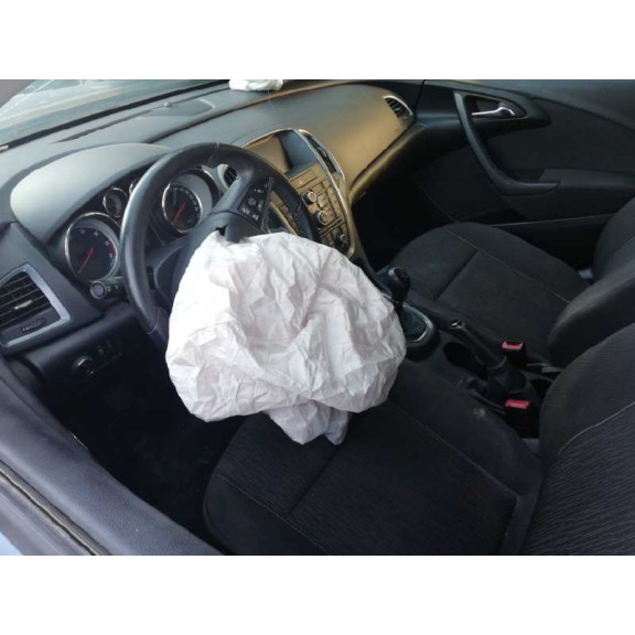 opel astra j lim. del año 2015