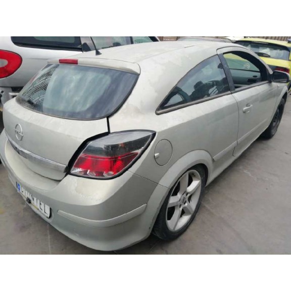 opel astra gtc del año 2005