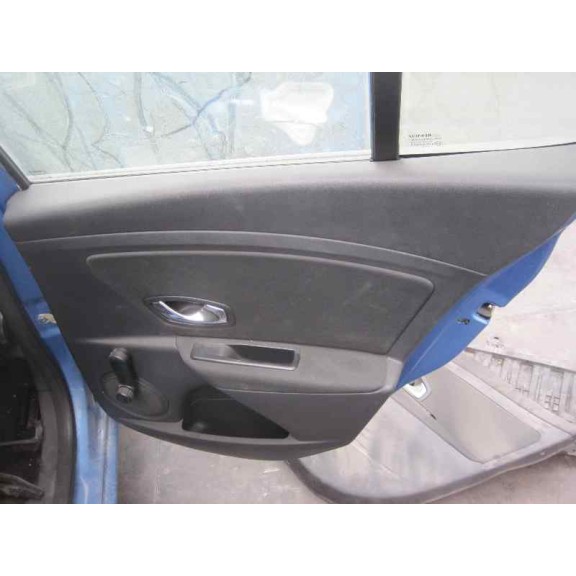 renault megane iii berlina 5 p del año 2013