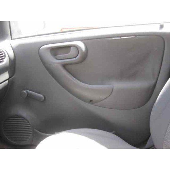 opel corsa c del año 2003