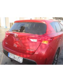 toyota auris del año 2014