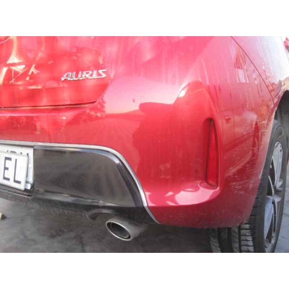 toyota auris del año 2014