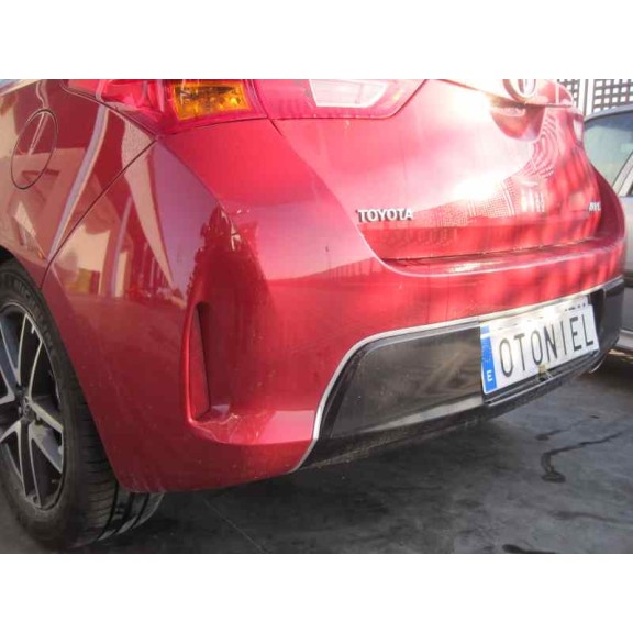 toyota auris del año 2014