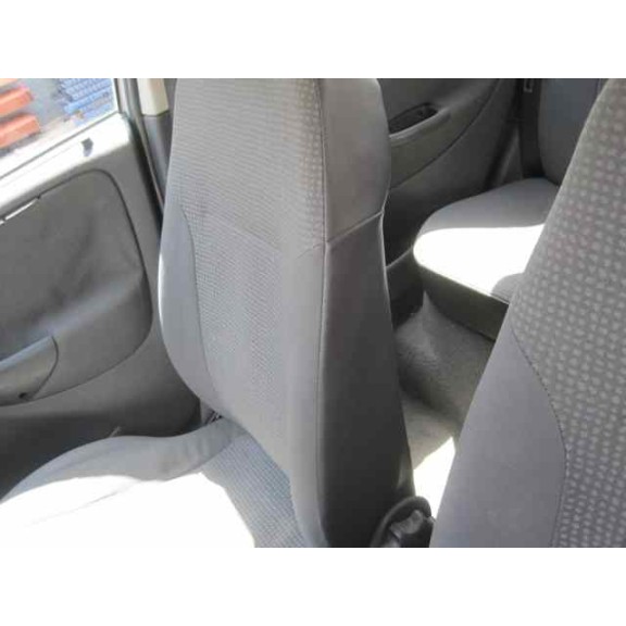 opel corsa c del año 2003