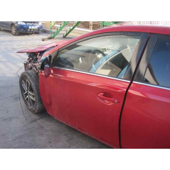 toyota auris del año 2014