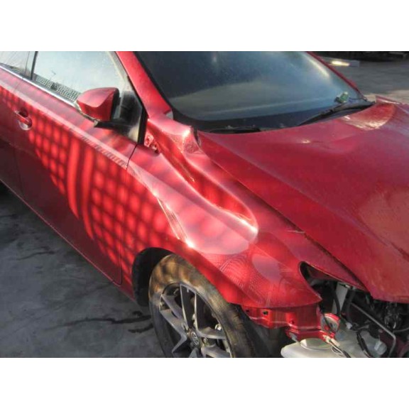 toyota auris del año 2014