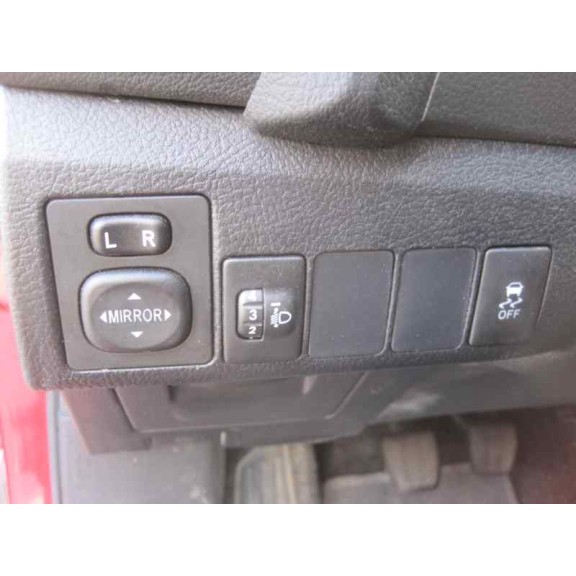 toyota auris del año 2014