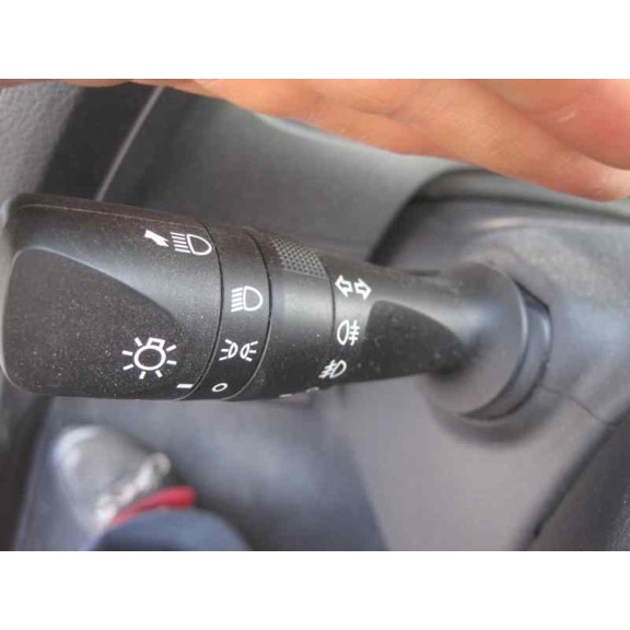 toyota auris del año 2014