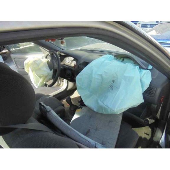 toyota corolla (e11) del año 2000