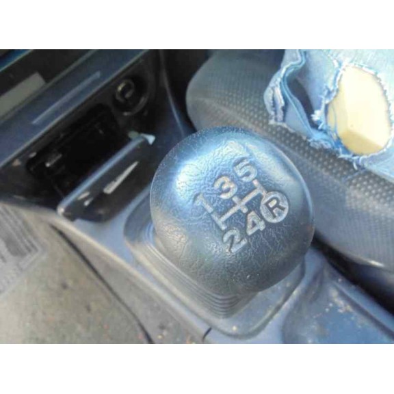 toyota corolla (e11) del año 2000