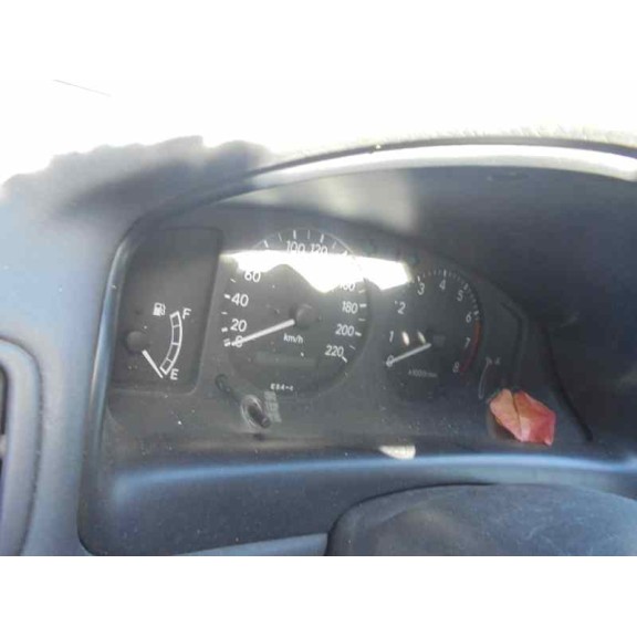 toyota corolla (e11) del año 2000