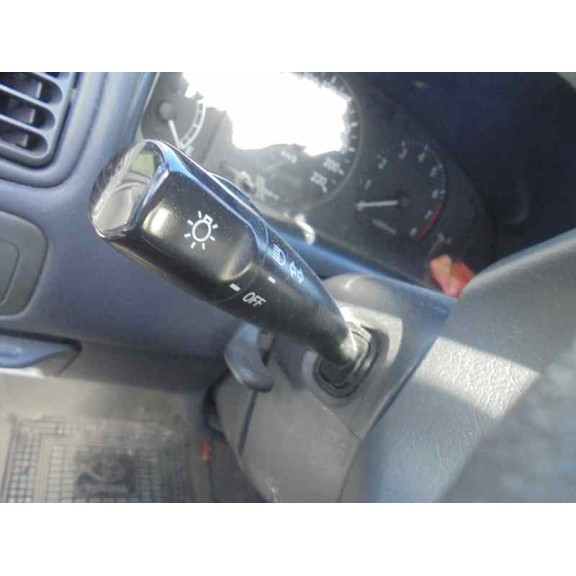 toyota corolla (e11) del año 2000