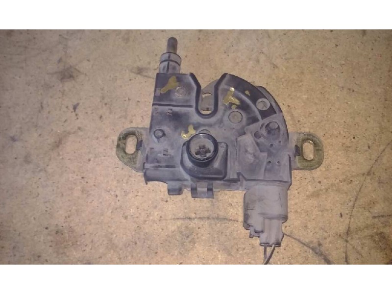 Recambio de cerradura capot para ford focus berlina (cak) ambiente referencia OEM IAM XS4116700CC  