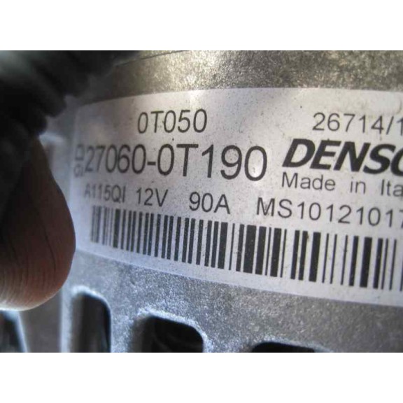 toyota auris del año 2014