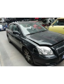 toyota avensis berlina (t25) del año 2005