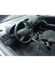 toyota avensis berlina (t25) del año 2005 2