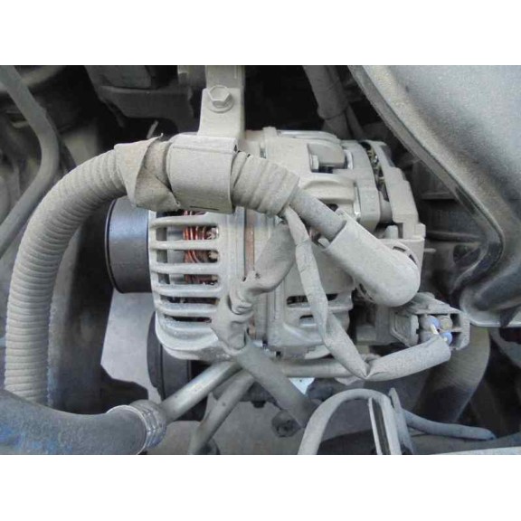 toyota avensis berlina (t 22) del año 2001