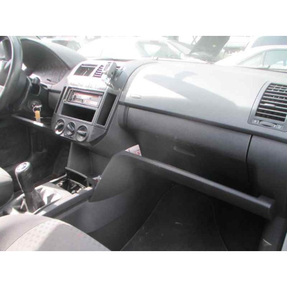 volkswagen polo (9n1) del año 2004