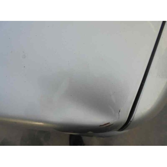 toyota avensis berlina (t 22) del año 2001