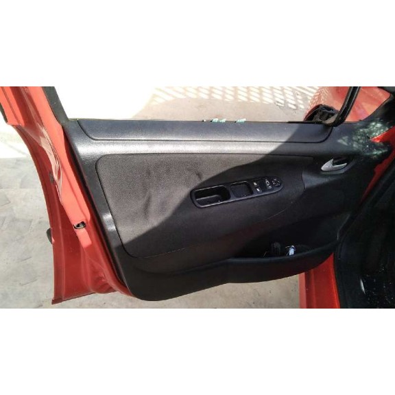 peugeot 207 del año 2009