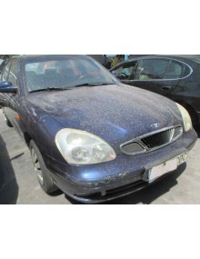 daewoo nubira berlina del año 2000