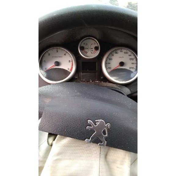 peugeot 207 del año 2009