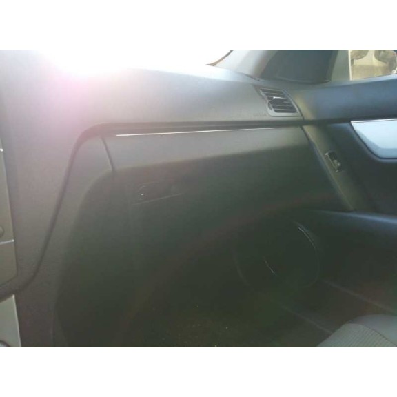 mercedes-benz clase c (w204) berlina del año 2009