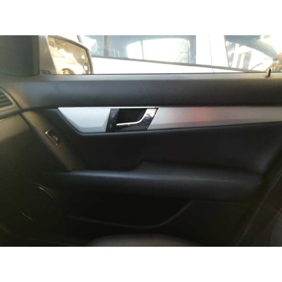 mercedes-benz clase c (w204) berlina del año 2009